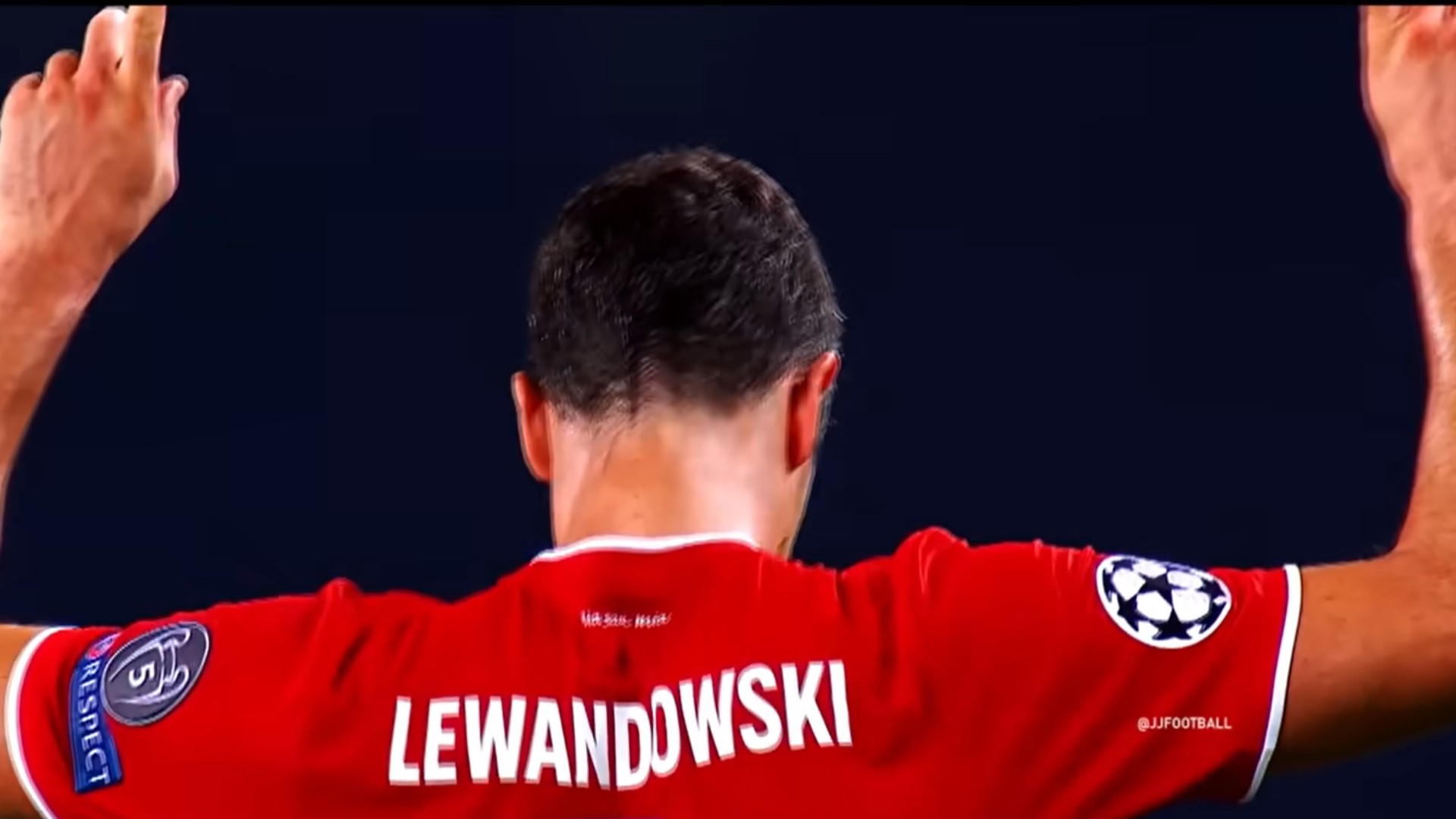 Robert Lewandowski ponownie w walce o Złotą Piłkę? Eksperci podkreślają, co jest kluczowe